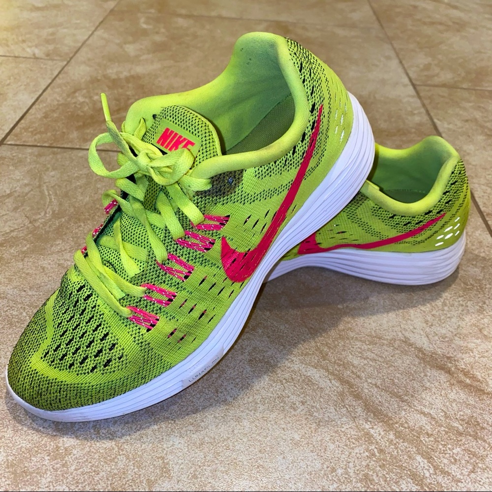 Nike Shoes / Nike Womens Lunar Tempo Size 7.5